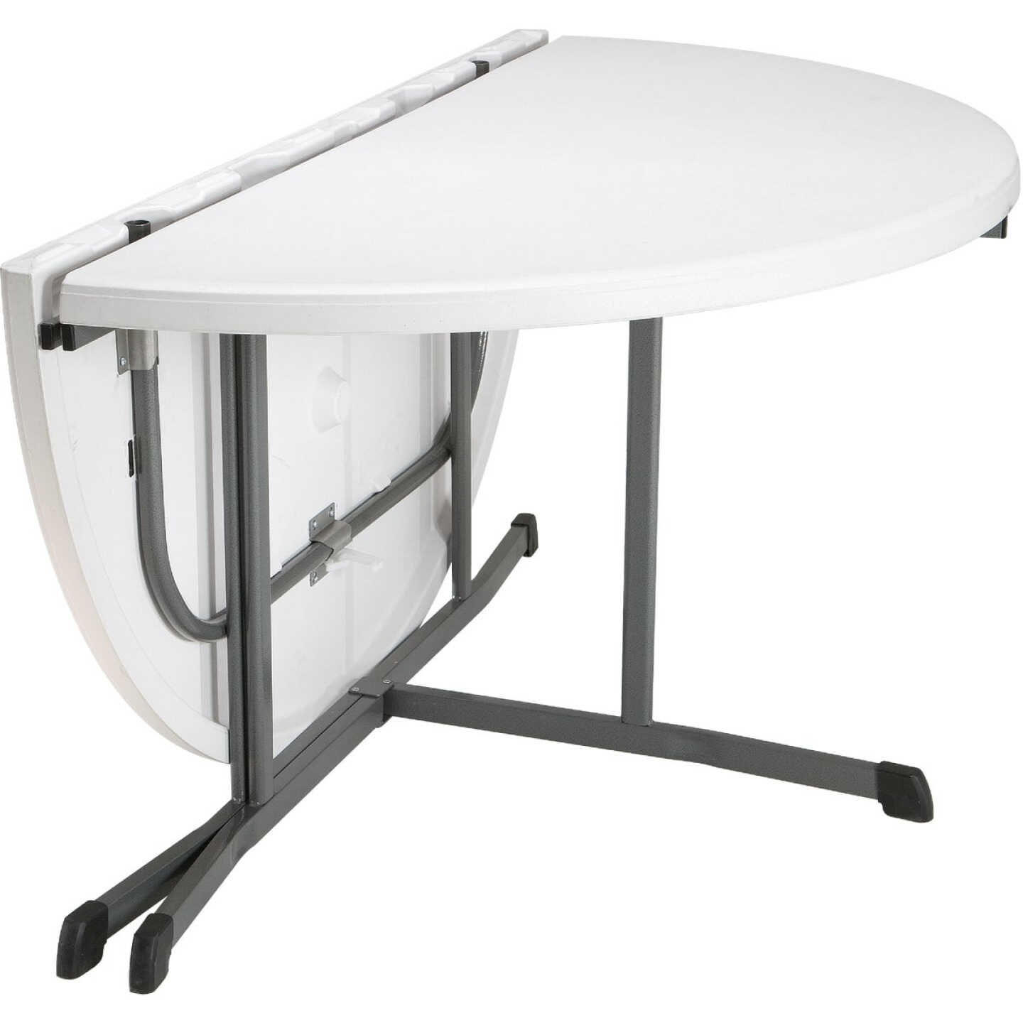 Round Folding Table - 4 Ft